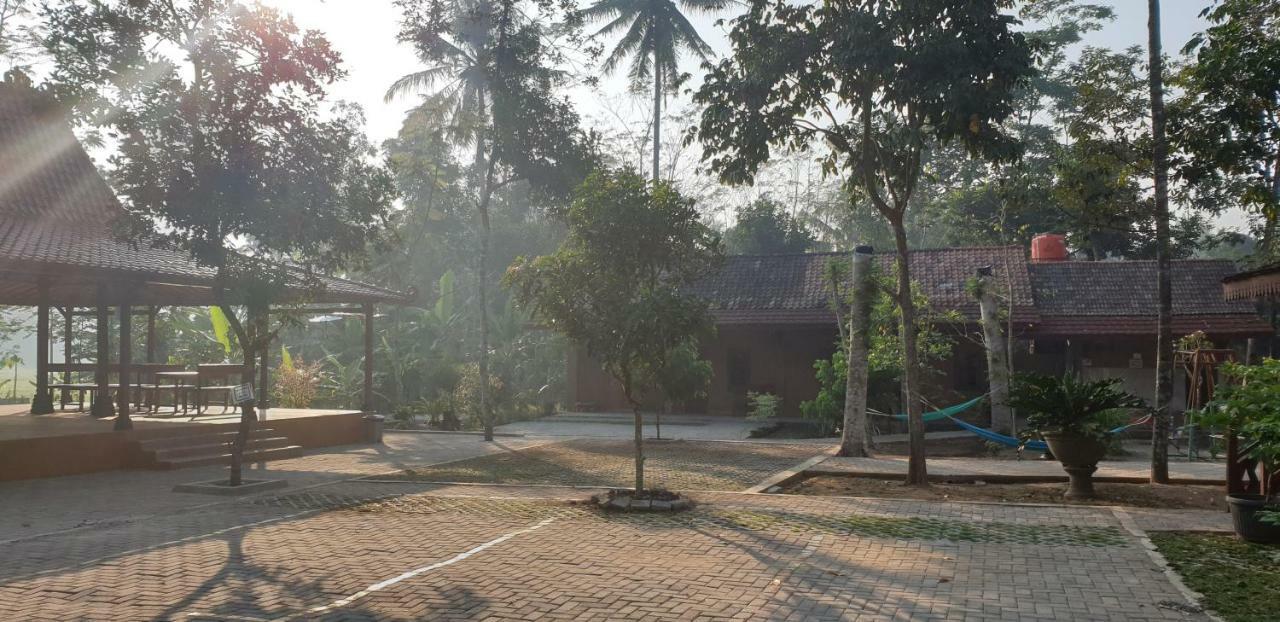 Anugrah Borobudur 1 & 2 Magelang Exterior photo